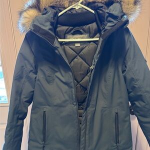 Stylish Gray Parka with Faux Fur Hood